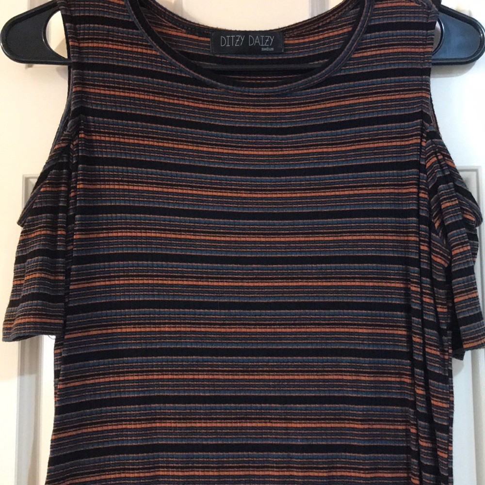 Cut out shoulder